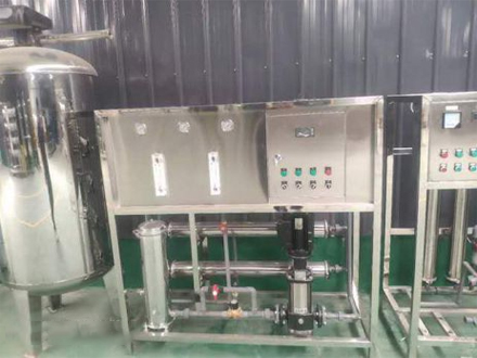 反滲透凈水設(shè)備