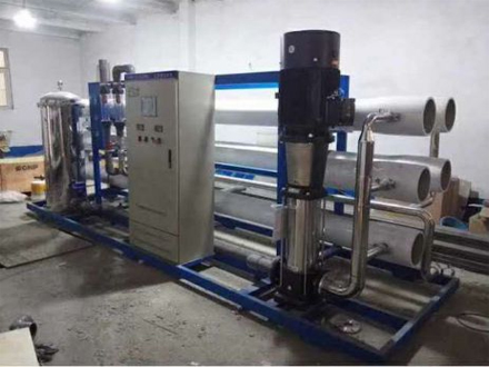 工業(yè)軟水器