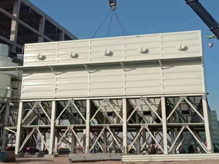 慶陽煤電廠布袋除塵吊裝現(xiàn)場