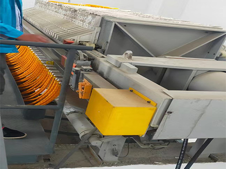 壓濾機(jī)出渣設(shè)備