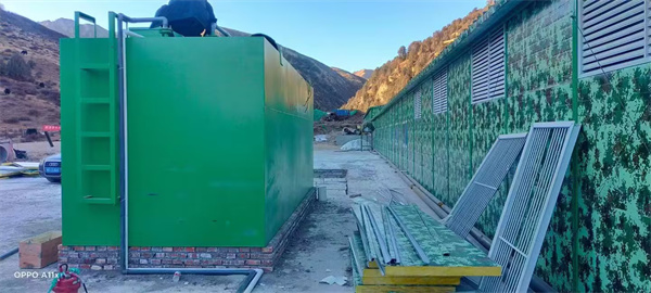 旅游區(qū)污水處理設(shè)備.jpg